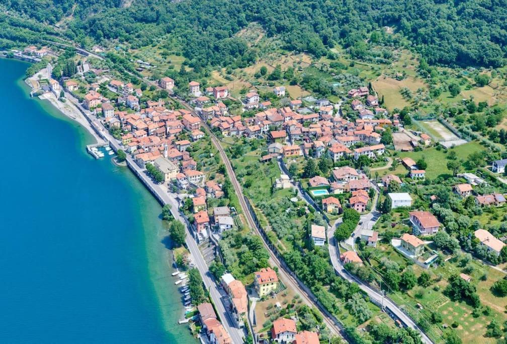 Casa Ducale Como Lake View مانديلو ديل لاريو المظهر الخارجي الصورة