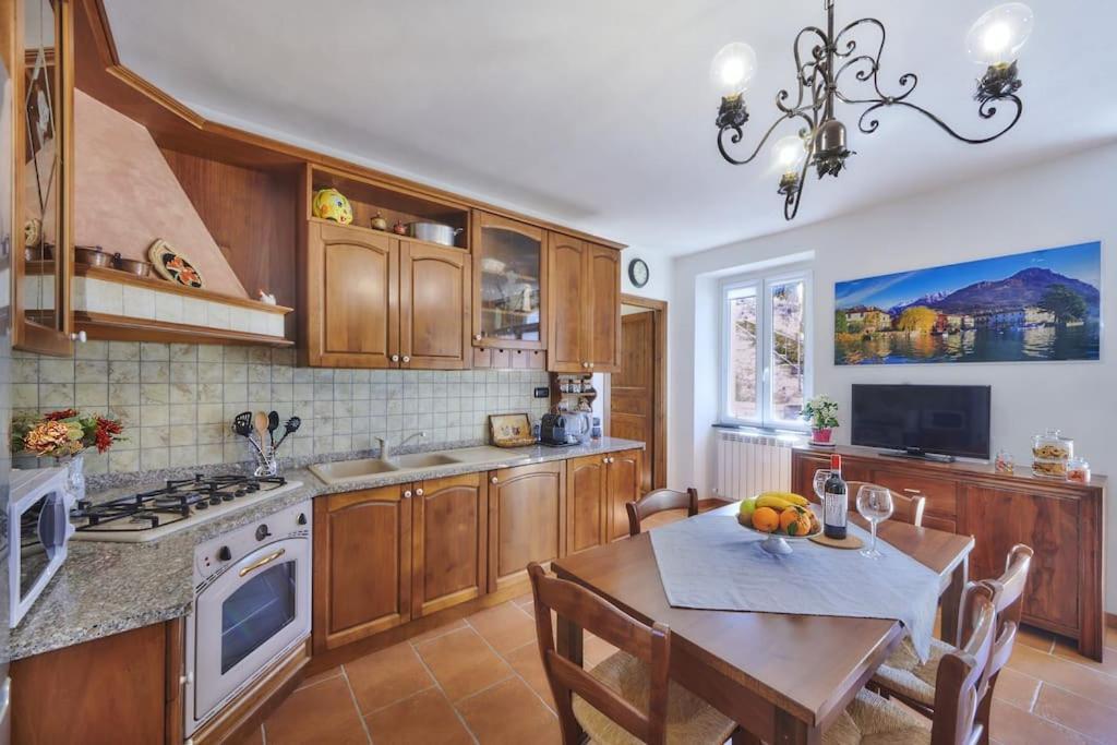 Casa Ducale Como Lake View مانديلو ديل لاريو المظهر الخارجي الصورة